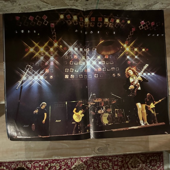 acdc back in black tour book - Picture 4 of 4